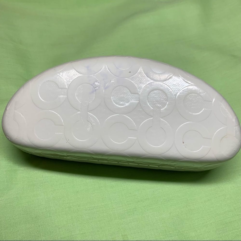 Coach White Vinyl Sunglasses Case - Picture 6 of 7